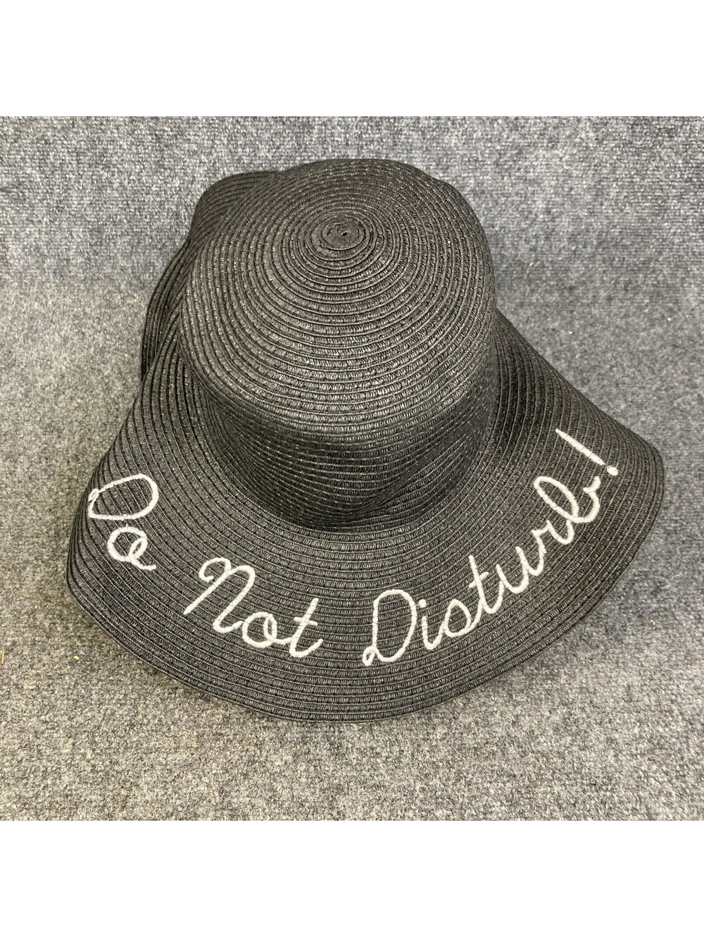 “Do Not Disturb!” Size M/L Black Embroidered Beach Floppy Wide Brim Sun Hat